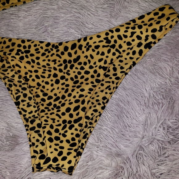 Womens cheetah print bikini.     Nwot - Picture 3 of 9